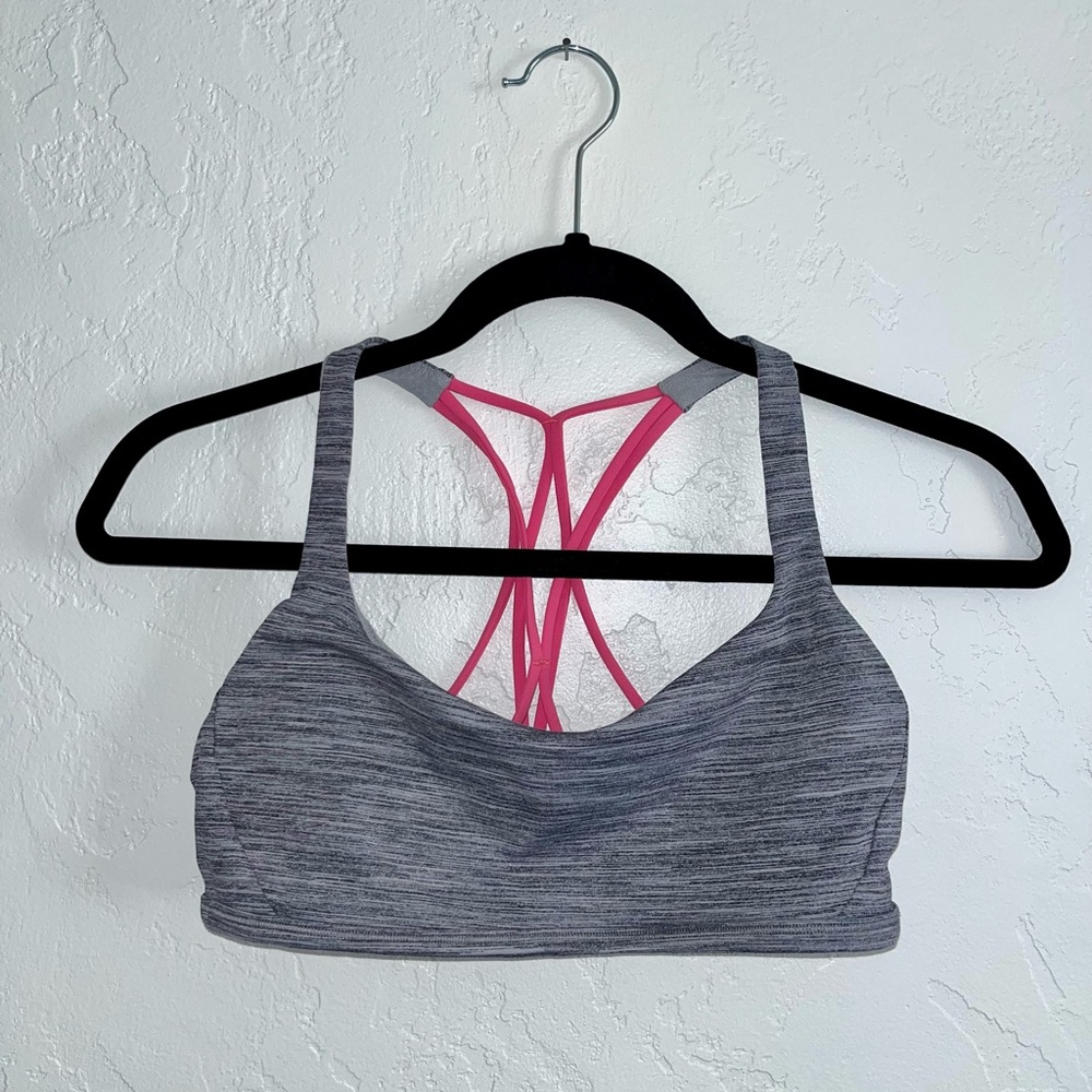 Lululemon Free-to-Be-Zen Sports Bra - LIKE NEW